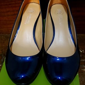 Mootsie Tootsies Navy Patent Leather heels Size 7.5